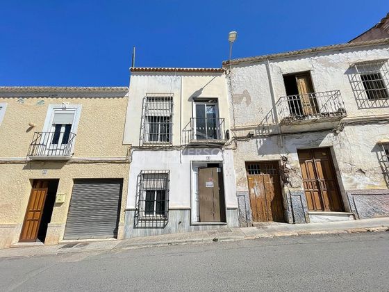Foto 2 de Casa adossada en venda a calle Fuente Toro de 4 habitacions amb terrassa