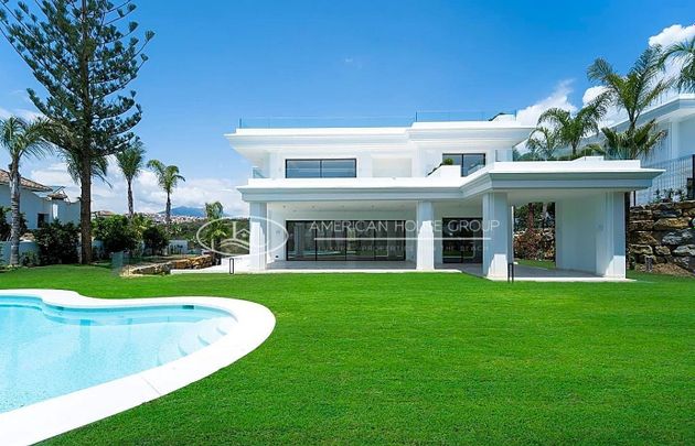 Foto 2 de Xalet en venda a El Higueral - La Merced de 6 habitacions amb terrassa i piscina