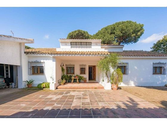 Foto 1 de Casa en venta en La Granja-La Colina-Los Pastores de 5 habitaciones con terraza y piscina