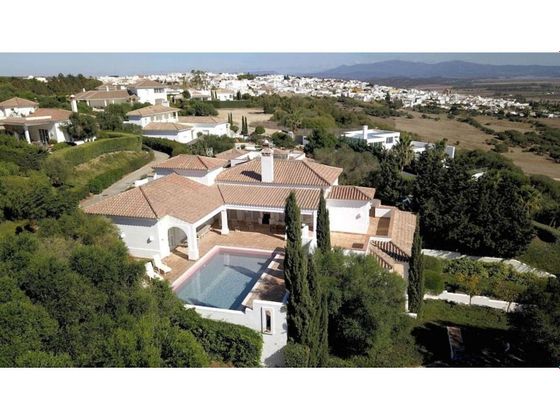 Foto 2 de Venta de chalet en Benalup-Casas Viejas de 4 habitaciones con terraza y piscina