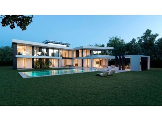 Foto 1 de Casa en venda a Sotogrande Costa de 5 habitacions amb terrassa i piscina