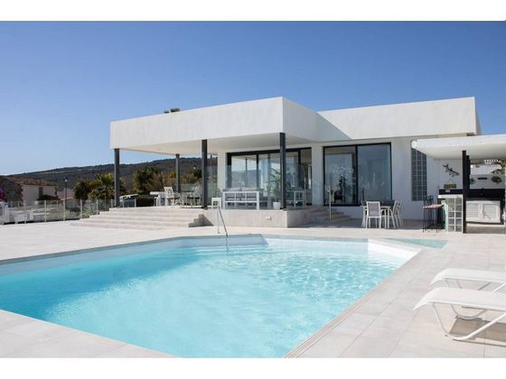 Foto 1 de Chalet en venta en Chullera de 4 habitaciones con terraza y piscina
