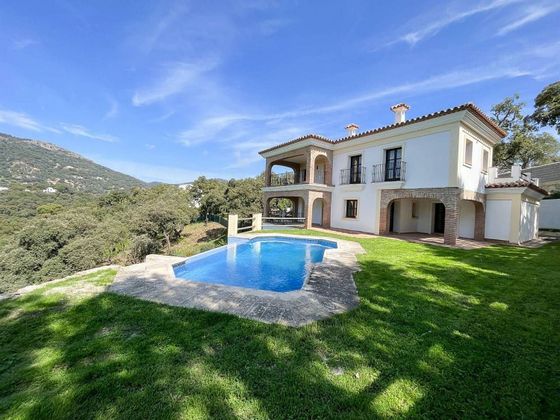 Foto 1 de Casa rural en venda a Casares de 3 habitacions amb terrassa i piscina