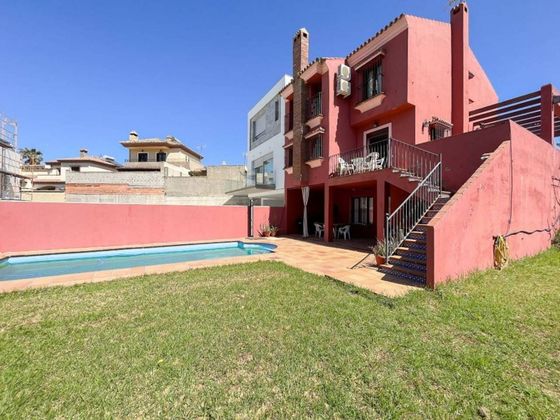 Foto 1 de Xalet en venda a La Granja-La Colina-Los Pastores de 4 habitacions amb terrassa i piscina