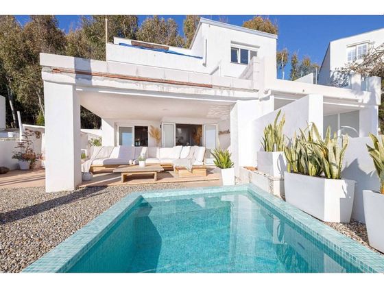 Foto 1 de Casa en venta en Chullera de 2 habitaciones con terraza y piscina