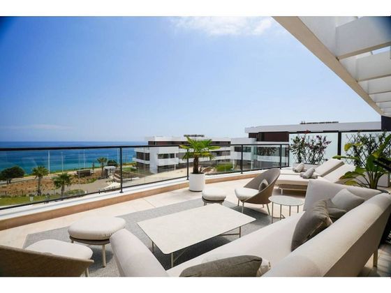 Foto 2 de Àtic en venda a calle Concha Méndez de 3 habitacions amb terrassa i piscina