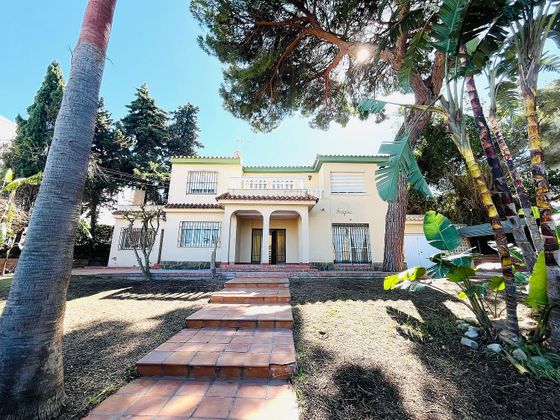 Foto 1 de Xalet en venda a Bonanza-Avda de Huelva-Bº Andalucia de 4 habitacions amb terrassa i garatge
