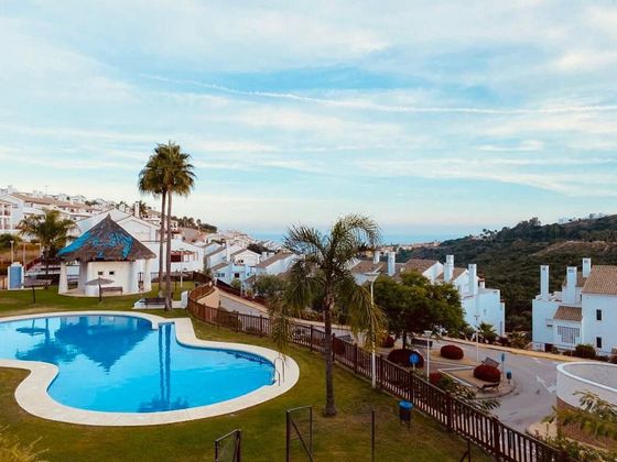 Foto 1 de Piso en venta en La Alcaidesa de 2 habitaciones con terraza y piscina