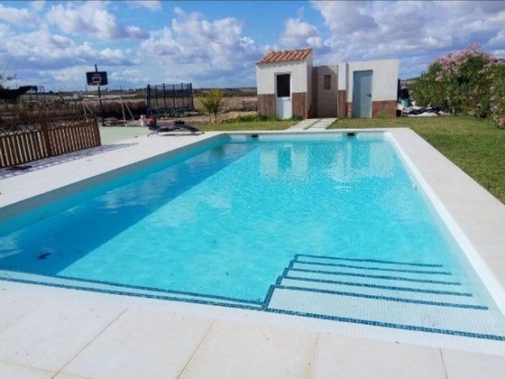 Foto 2 de Chalet en venta en Carlota (La) de 1 habitación con terraza y piscina