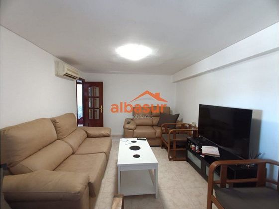 Foto 2 de Pis en venda a Sector Sur de 3 habitacions amb terrassa i aire acondicionat
