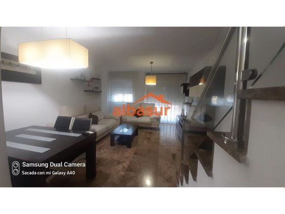 Foto 2 de Venta de piso en Campo de la Verdad - Miraflores de 3 habitaciones con aire acondicionado y ascensor