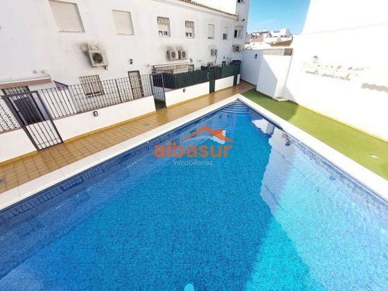 Foto 1 de Casa en venta en calle Los Julianes de 3 habitaciones con terraza y piscina