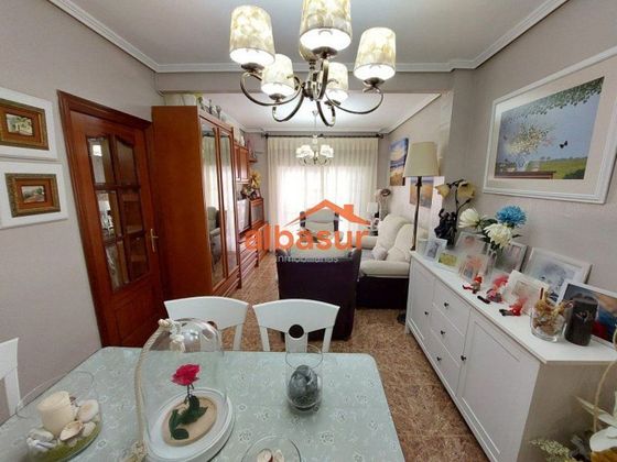 Foto 2 de Pis en venda a calle Historiador Jaén Morente de 3 habitacions amb terrassa i aire acondicionat