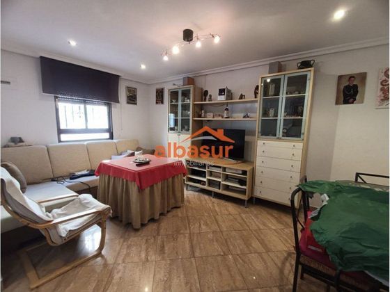 Foto 1 de Casa adossada en venda a Campo de la Verdad - Miraflores de 3 habitacions amb terrassa i aire acondicionat