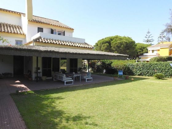 Foto 1 de Casa en lloguer a Vistahermosa  - Fuentebravía de 4 habitacions amb jardí i mobles