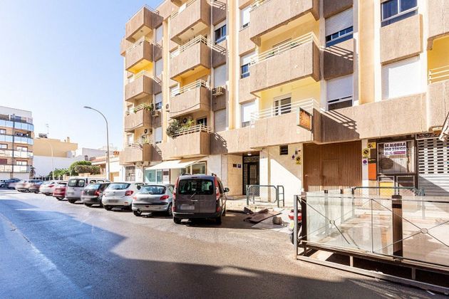Foto 2 de Pis en venda a calle Infanta Cristina de 3 habitacions amb terrassa i ascensor