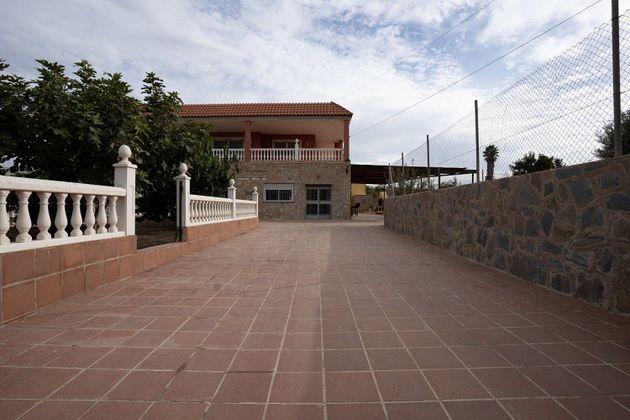 Foto 2 de Chalet en venta en calle Vega Alta de 11 habitaciones con terraza y piscina