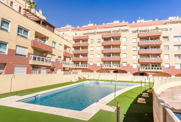 Foto 1 de Piso en venta en calle Costablanca de 2 habitaciones con terraza y piscina