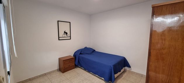Foto 2 de Casa en lloguer a avenida Campo de la Verdad de 3 habitacions amb terrassa i mobles