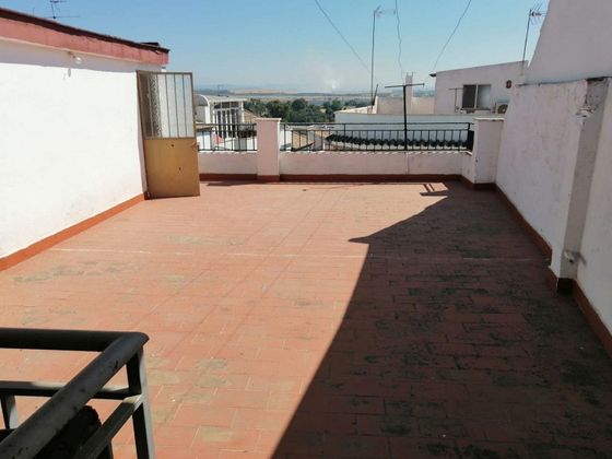 Foto 1 de Casa en venta en Carpio (El) de 3 habitaciones con terraza y balcón