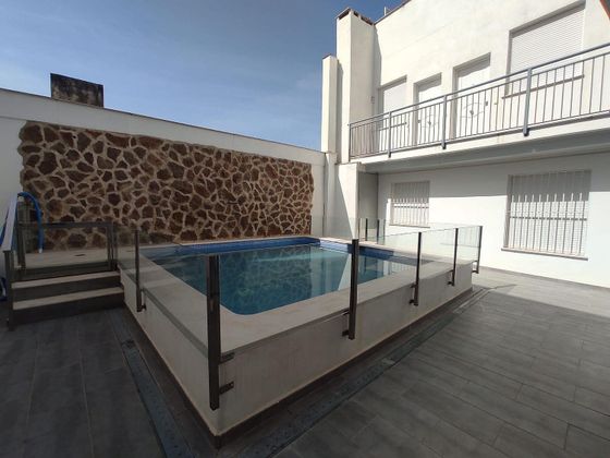 Foto 1 de Piso en alquiler en Carpio (El) de 1 habitación con terraza y piscina