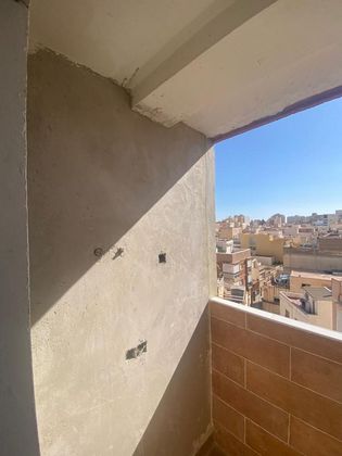 Foto 2 de Piso en venta en Plaza de Toros - Santa Rita de 2 habitaciones con balcón