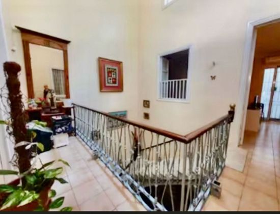 Foto 1 de Casa adossada en venda a Centro - Almería de 5 habitacions amb terrassa