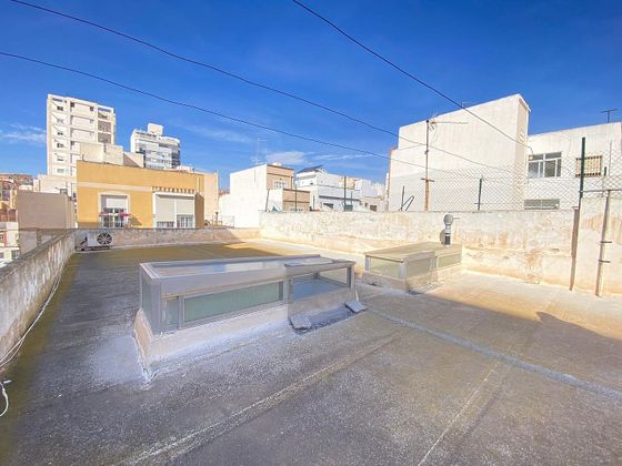 Foto 1 de Venta de casa en Centro - Almería de 4 habitaciones con terraza y garaje