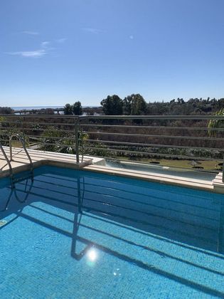 Foto 1 de Àtic en lloguer a Puerto de Sotogrande-La Marina de 4 habitacions amb terrassa i piscina
