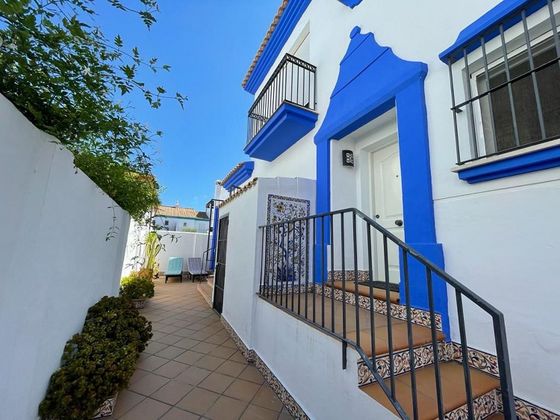 Foto 2 de Casa en venta en calle Rodezno de 4 habitaciones con terraza y garaje
