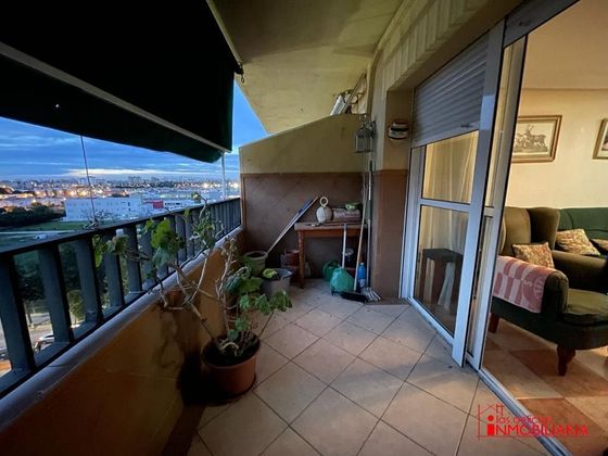 Foto 2 de Pis en venda a plaza Princijerez de 3 habitacions amb terrassa i aire acondicionat