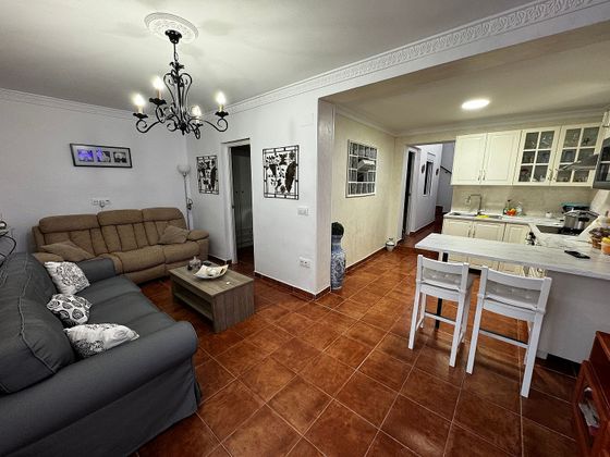 Foto 1 de Casa en venda a avenida San Jose Obrero de 3 habitacions amb terrassa i calefacció