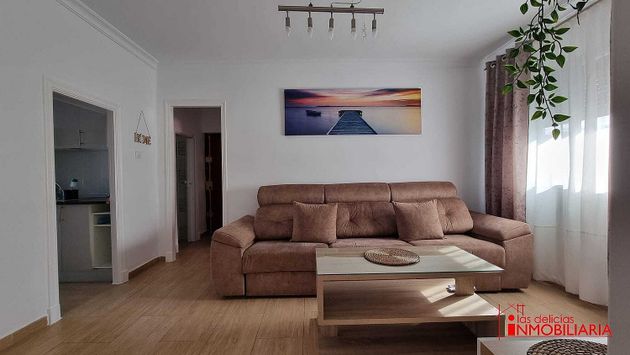 Foto 2 de Alquiler de piso en avenida De Arcos de 3 habitaciones con terraza y muebles