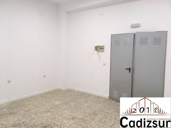 Foto 2 de Alquiler de local en Cortadura - Zona Franca  de 23 m²