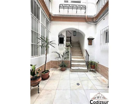 Foto 1 de Venta de piso en Centro Histórico - Plaza España de 1 habitación y 89 m²