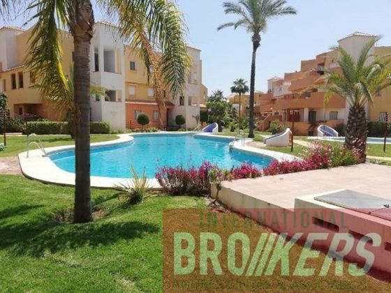 Foto 2 de Piso en venta en Vera Playa Naturista de 2 habitaciones con terraza y piscina