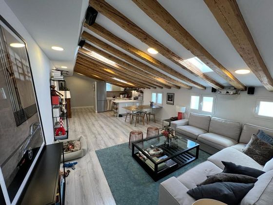 Foto 2 de Alquiler de ático en Argüelles de 2 habitaciones con muebles y aire acondicionado