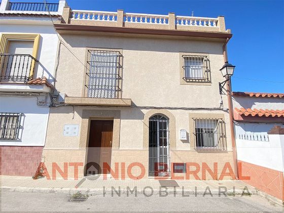 Foto 1 de Casa en venda a Este-Delicias de 4 habitacions amb terrassa i balcó