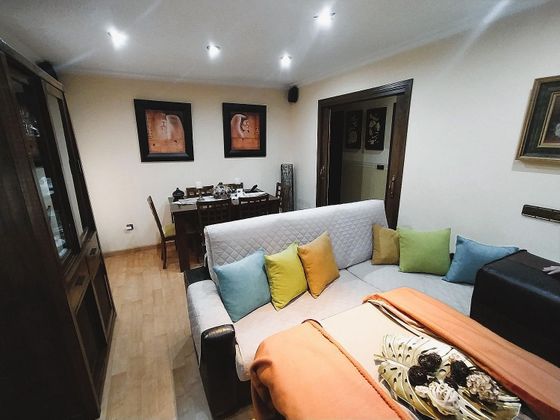 Foto 1 de Venta de piso en Villa del Río de 3 habitaciones con balcón y aire acondicionado