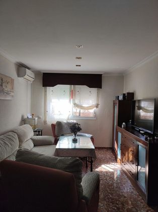 Foto 2 de Casa en venta en Carpio (El) de 3 habitaciones con terraza y aire acondicionado