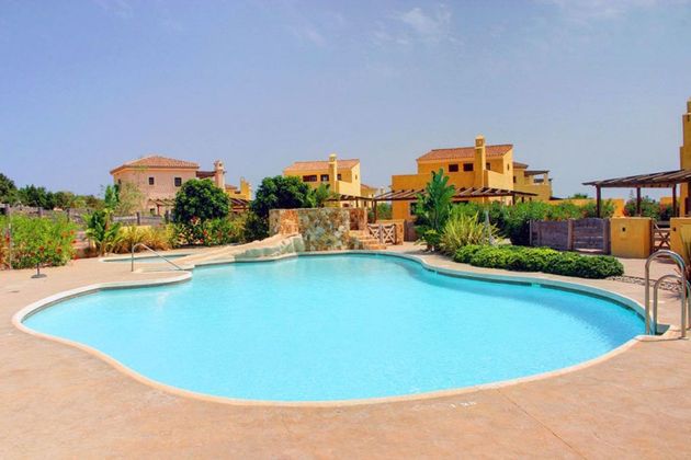 Foto 1 de Venta de chalet en calle Desert Spring de 3 habitaciones con terraza y piscina