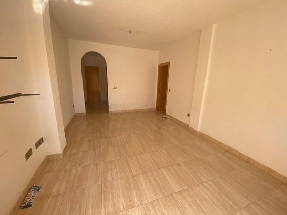 Foto 2 de Venta de piso en calle Faisán de 2 habitaciones con piscina