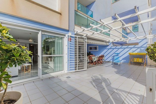 Foto 2 de Piso en venta en paseo Carmen Sevilla de 2 habitaciones con terraza y piscina