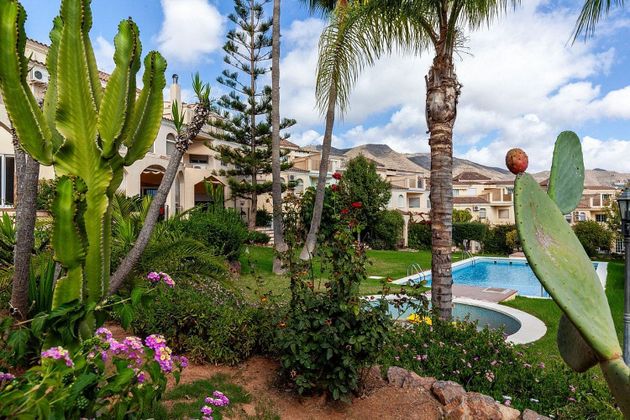 Foto 1 de Casa en venda a calle De Las Higueras de 3 habitacions amb terrassa i piscina