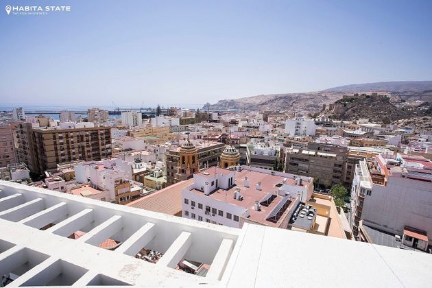 Foto 2 de Pis en venda a paseo De Almería de 4 habitacions amb ascensor