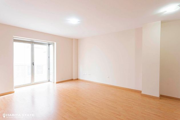 Foto 1 de Pis en lloguer a calle Zaragoza de 4 habitacions amb aire acondicionat i ascensor