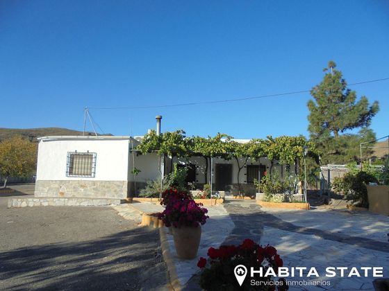 Foto 2 de Casa rural en venda a calle Paraje Morrones de 3 habitacions amb terrassa i piscina
