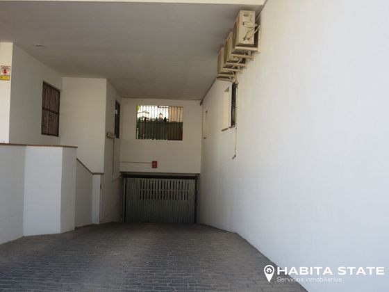 Foto 2 de Garaje en venta en calle Julio Romero de Torres de 16 m²