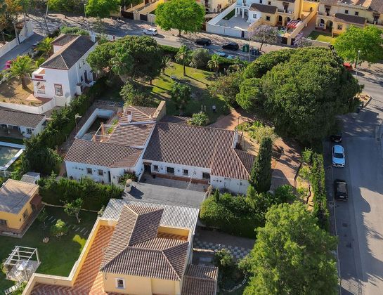 Foto 2 de Venta de chalet en La Jara de 5 habitaciones con terraza y piscina