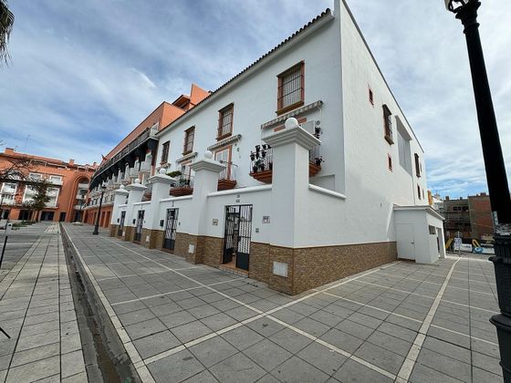 Foto 2 de Casa en venda a Centro-Calzada-Cabo Noval de 4 habitacions amb terrassa i balcó